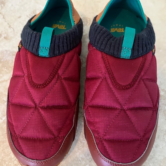 Teva Quilted Sneakers - Picture 3 of 4